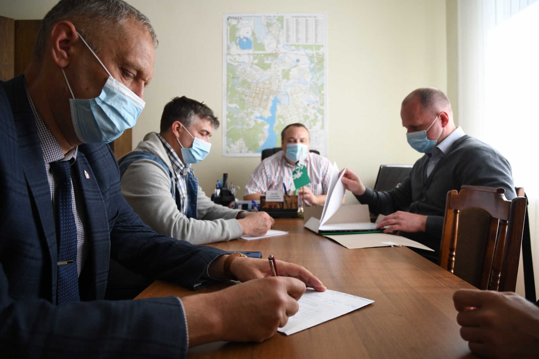 На встрече руководителей. Фото Владимира Коцюбы-Белых